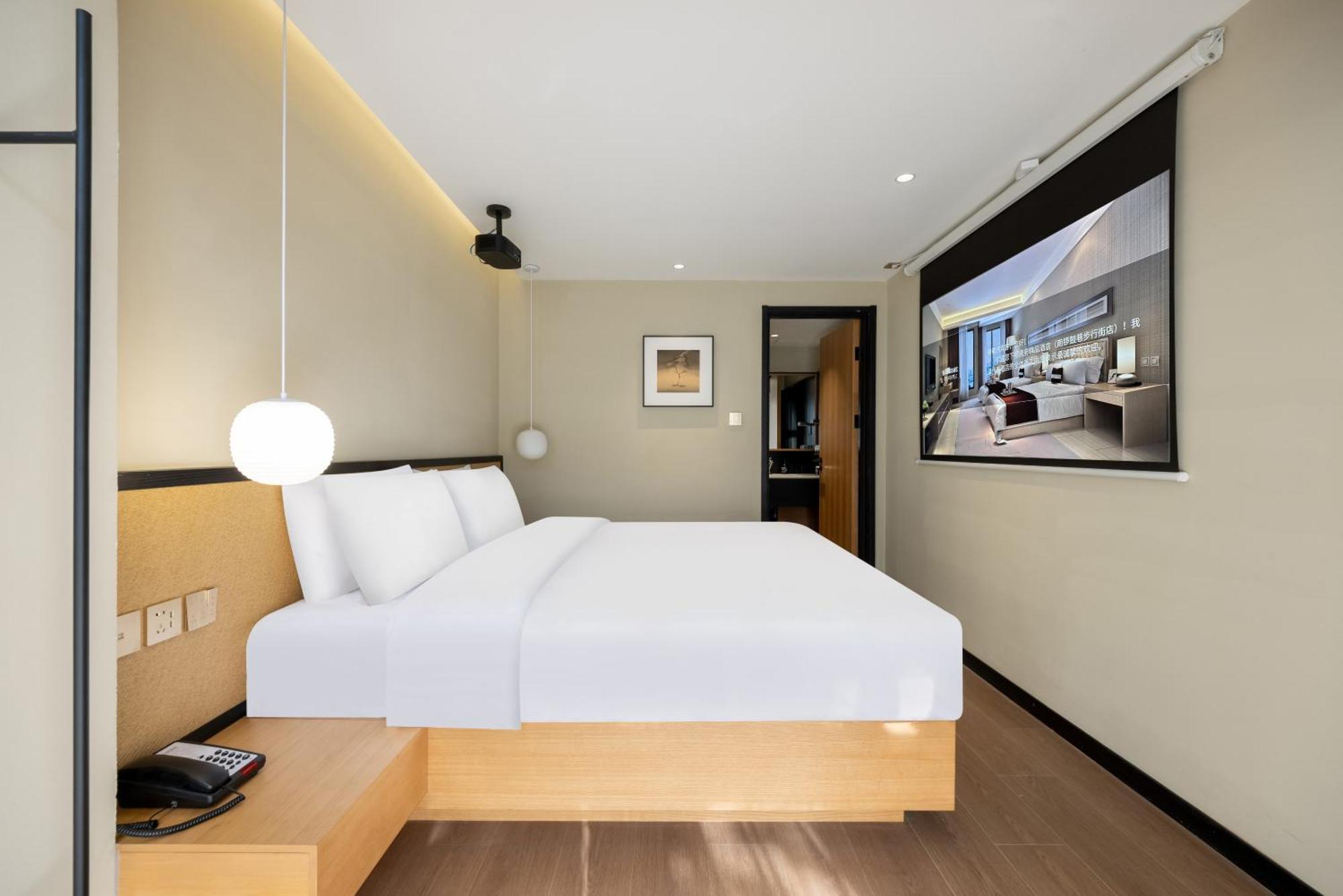 Beijing Tangfu Nanluoguxiang Wang Fu Jing Forbidden City Snack Street Hotel,1 Stop Walking To Airport Express,3 Stop To Tiananmen&Free Laundry Dry Service &Professional Free Tour Ticket Service With English Speaking Staff Zewnętrze zdjęcie