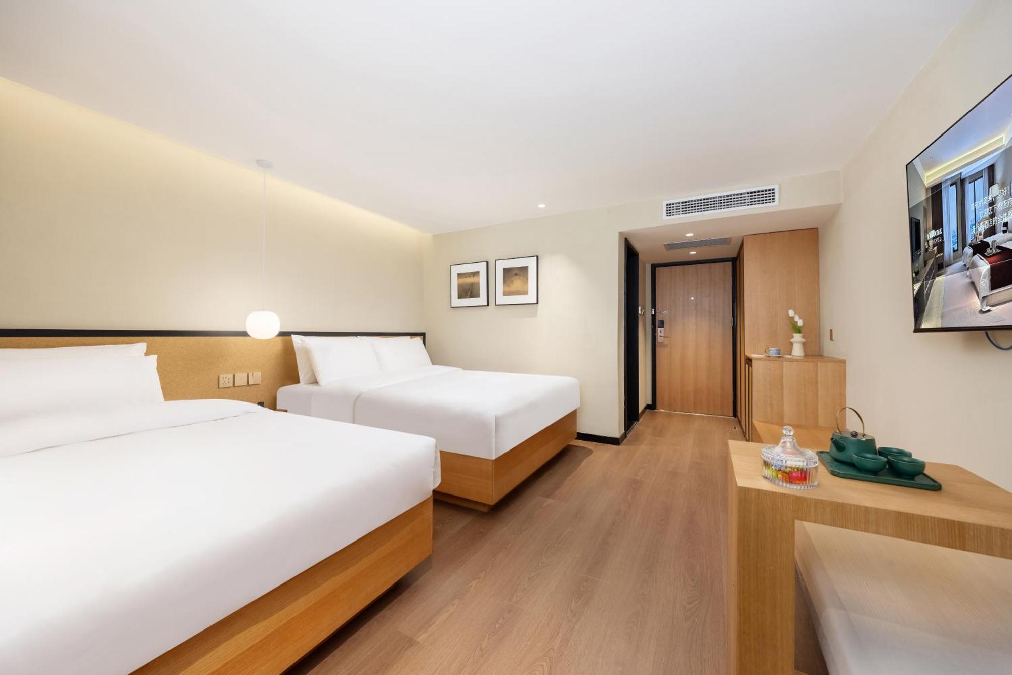 Beijing Tangfu Nanluoguxiang Wang Fu Jing Forbidden City Snack Street Hotel,1 Stop Walking To Airport Express,3 Stop To Tiananmen&Free Laundry Dry Service &Professional Free Tour Ticket Service With English Speaking Staff Zewnętrze zdjęcie