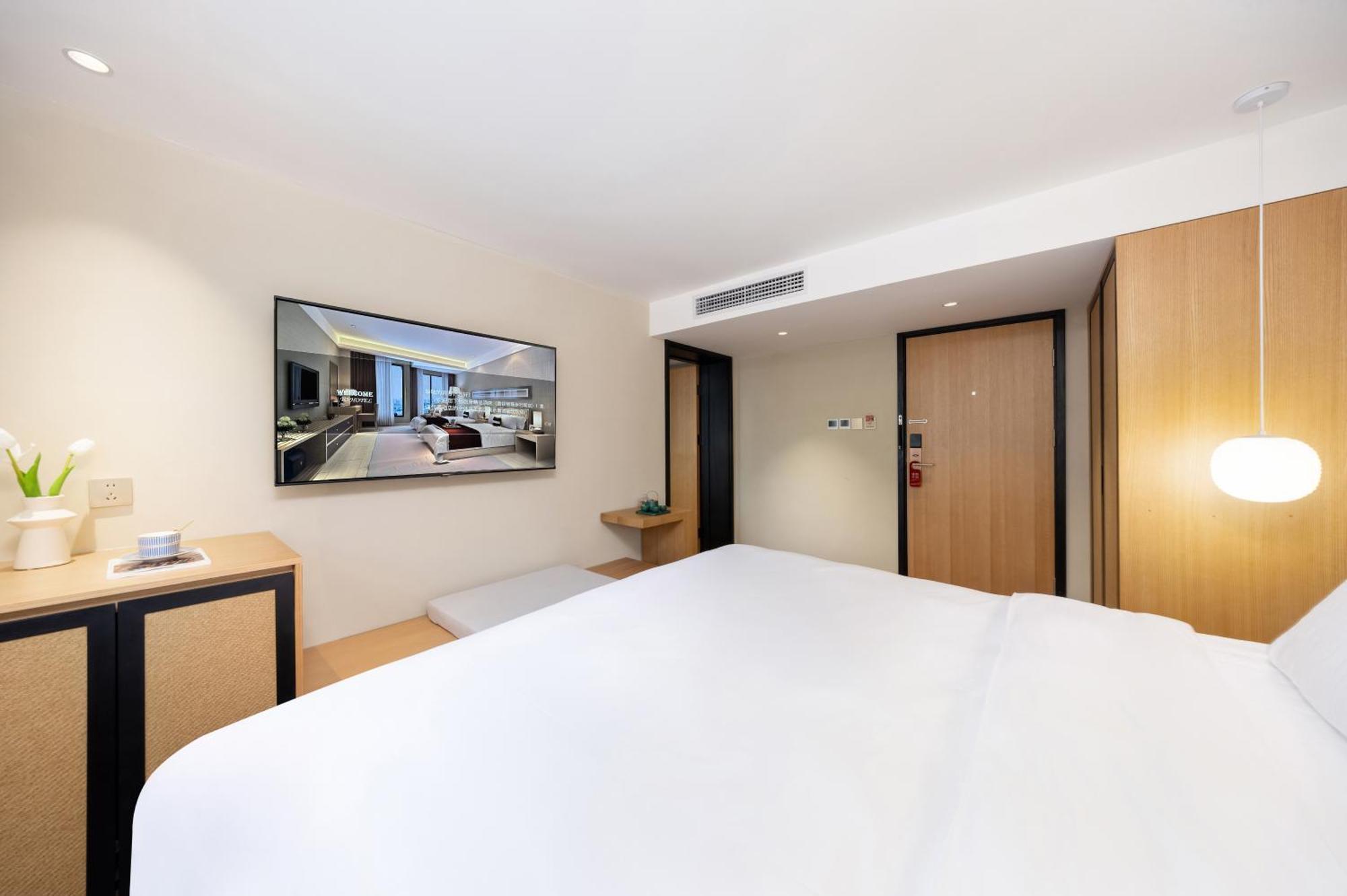 Beijing Tangfu Nanluoguxiang Wang Fu Jing Forbidden City Snack Street Hotel,1 Stop Walking To Airport Express,3 Stop To Tiananmen&Free Laundry Dry Service &Professional Free Tour Ticket Service With English Speaking Staff Zewnętrze zdjęcie