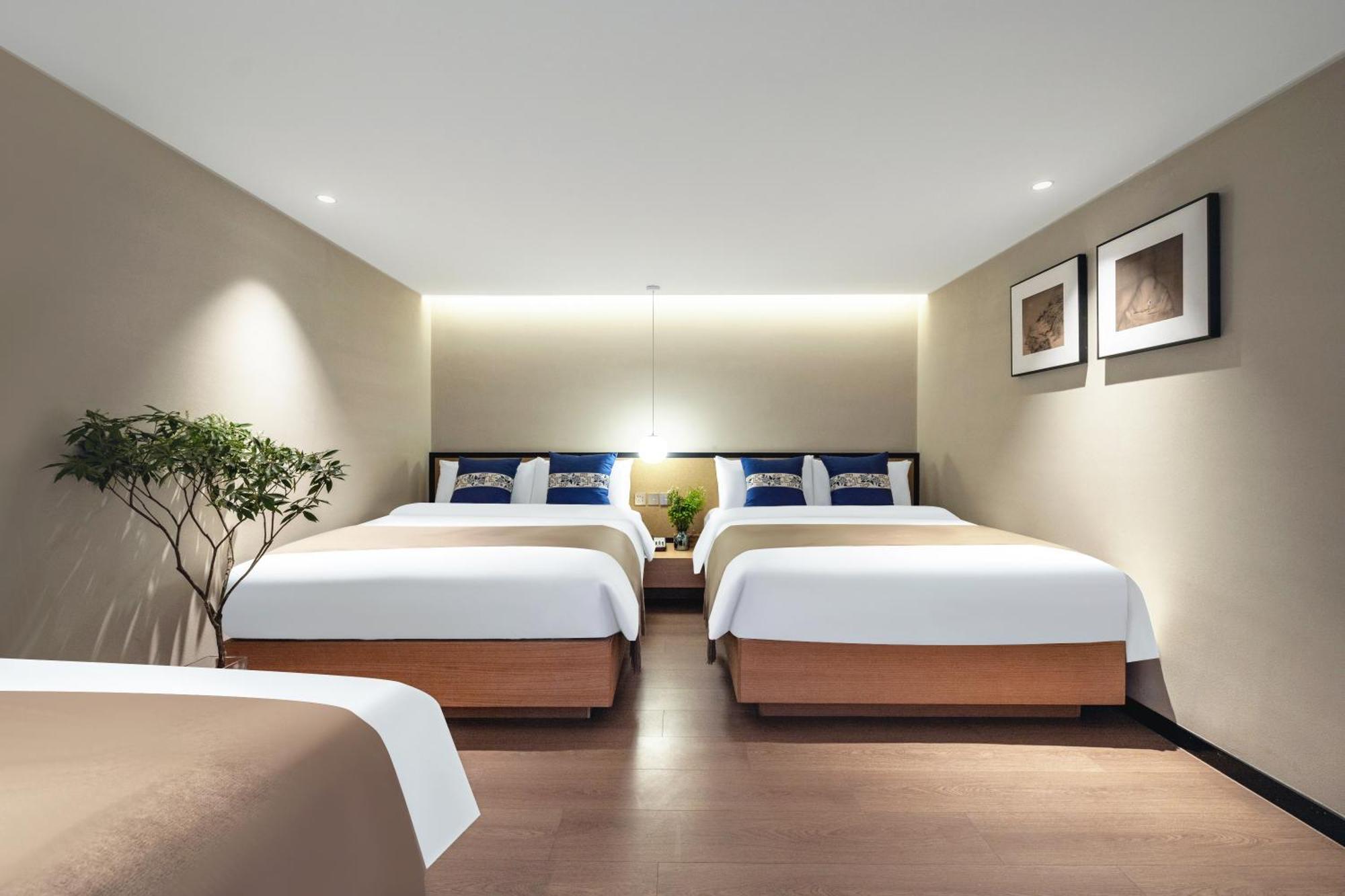 Beijing Tangfu Nanluoguxiang Wang Fu Jing Forbidden City Snack Street Hotel,1 Stop Walking To Airport Express,3 Stop To Tiananmen&Free Laundry Dry Service &Professional Free Tour Ticket Service With English Speaking Staff Zewnętrze zdjęcie